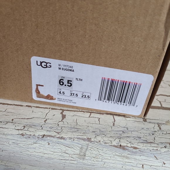 UGG Wedges 6.5 Very Good Condition - Picture 7 of 7